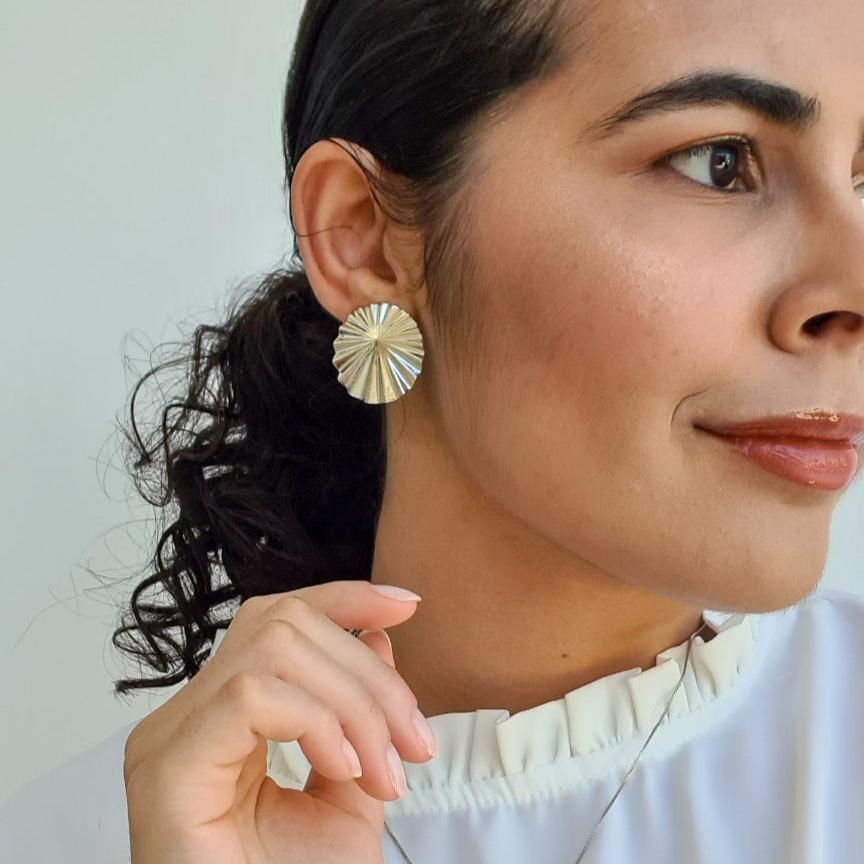 Brinco Redondo Orgânico Texturizado - Banho de Ródio Branco