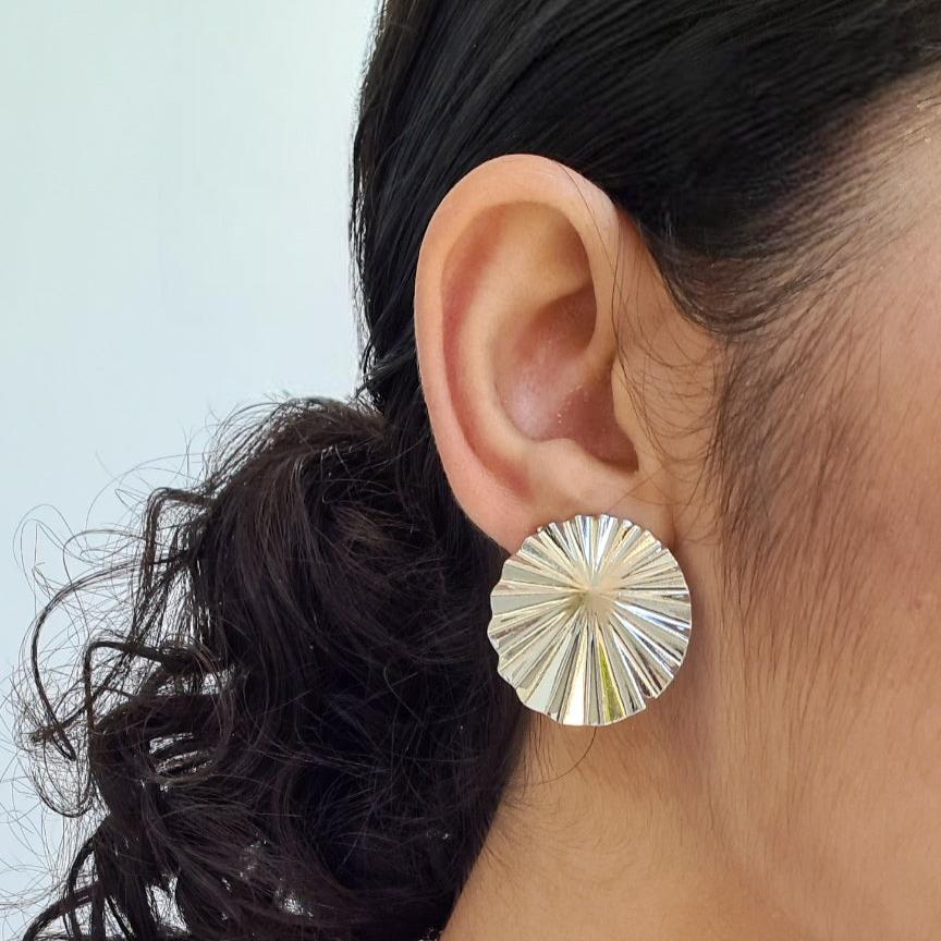 Brinco Redondo Orgânico Texturizado - Banho de Ródio Branco