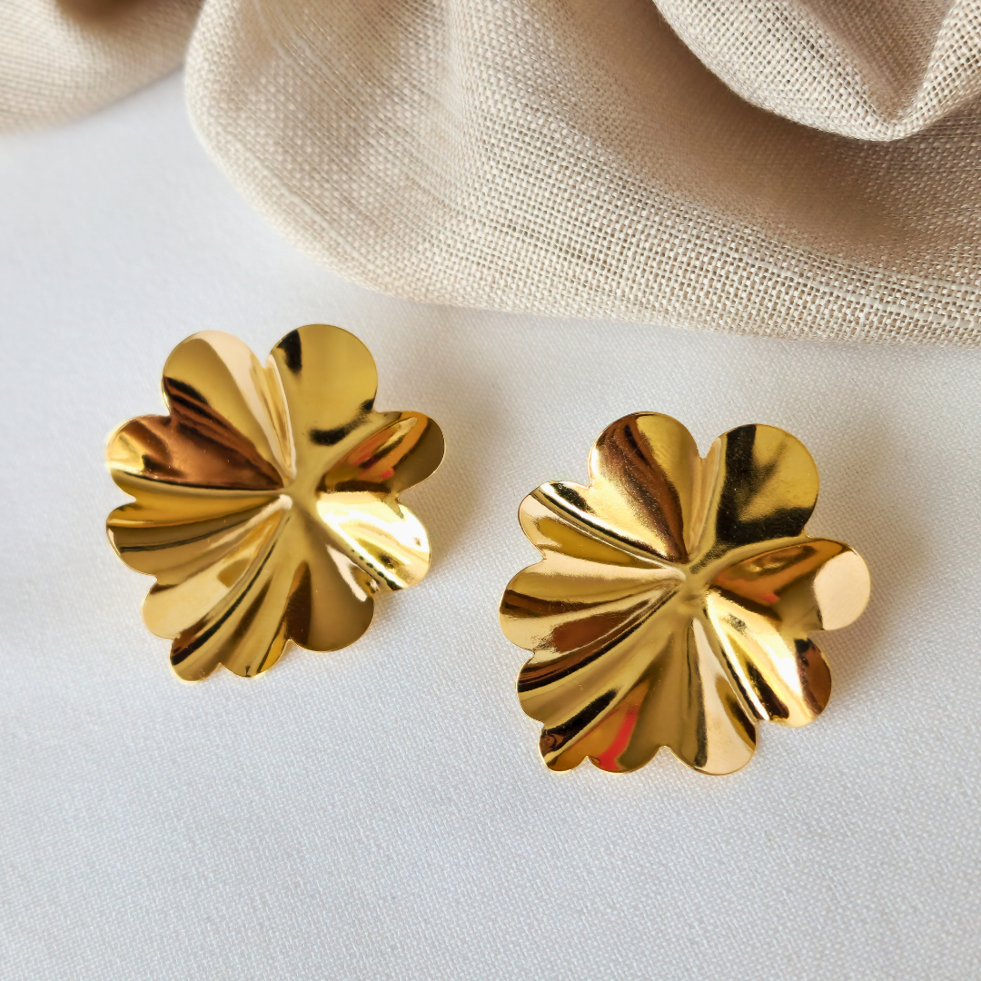 Brinco Orgânico Flor - Banho de Ouro 18k