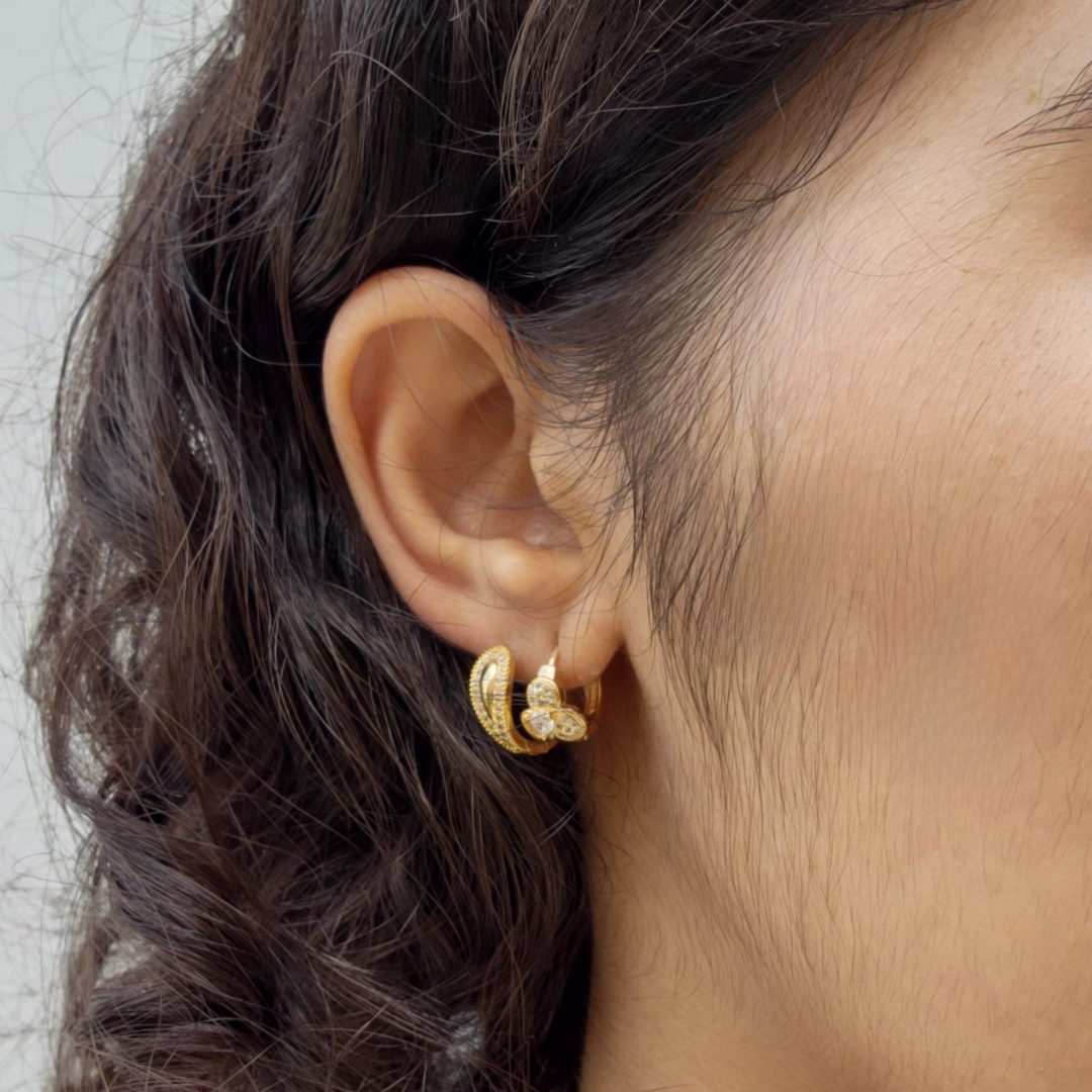 Brinco Argola Click Flor Cravejada Zircônias - Banho de Ouro 18k