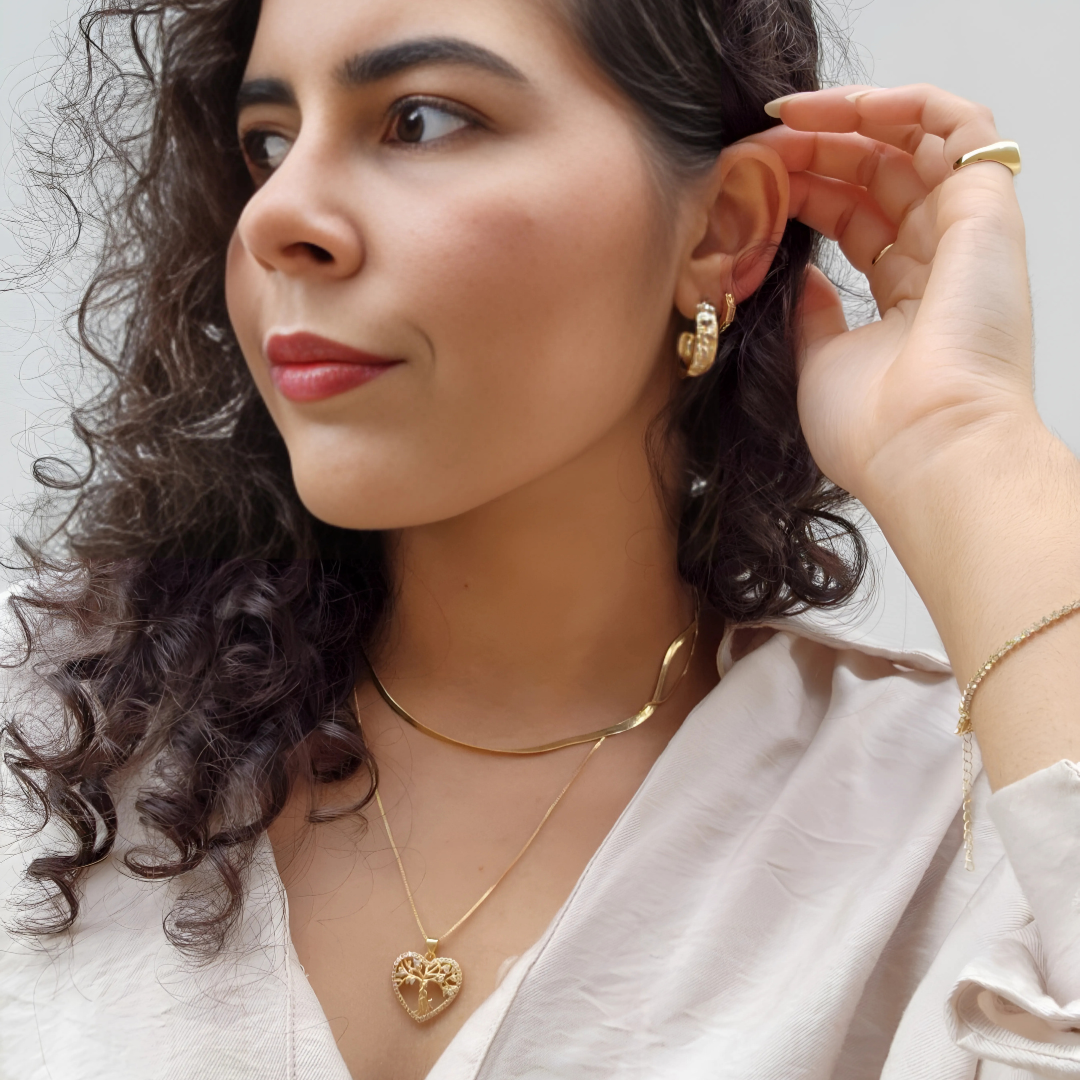 Colar Árvore da Vida Coração Cravejado - Banho de Ouro 18k