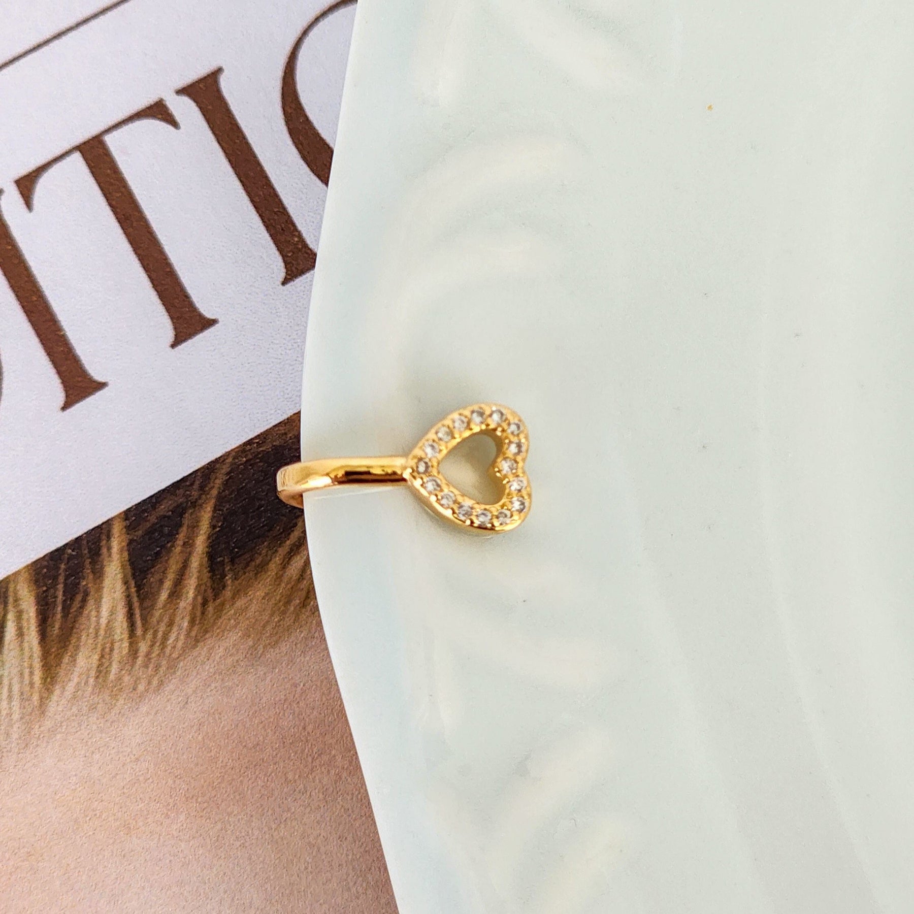 Piercing Fake Coração Vazado - Banho de Ouro 18k