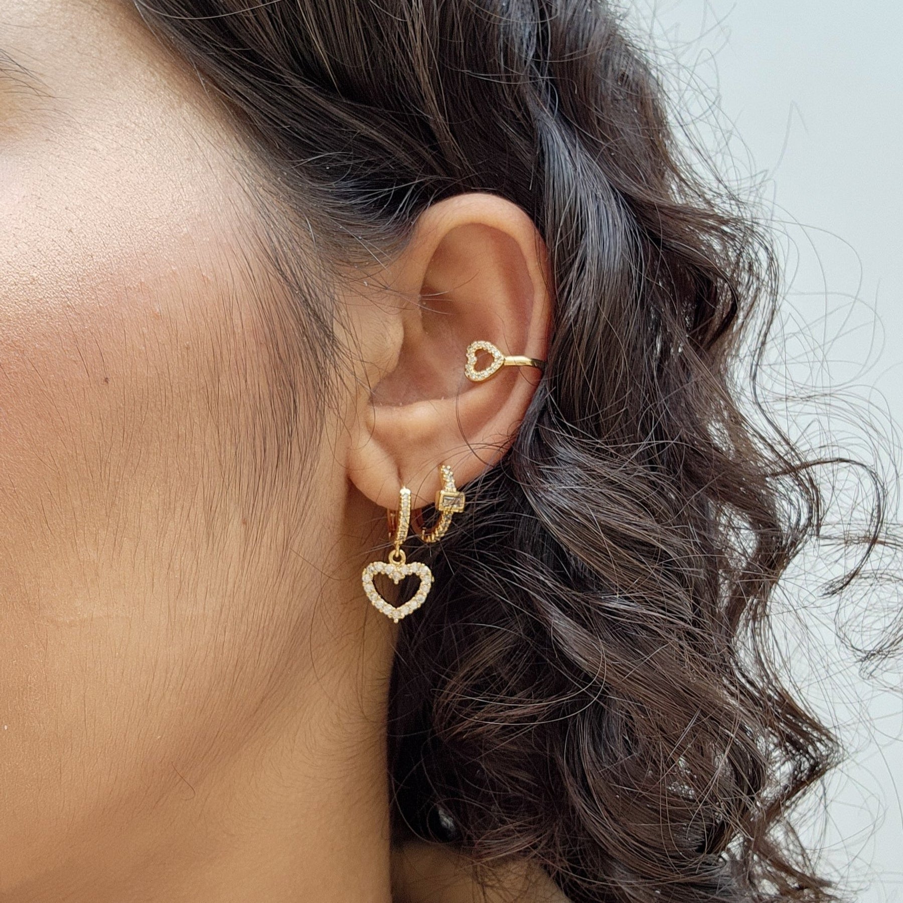 Piercing Fake Coração Vazado - Banho de Ouro 18k