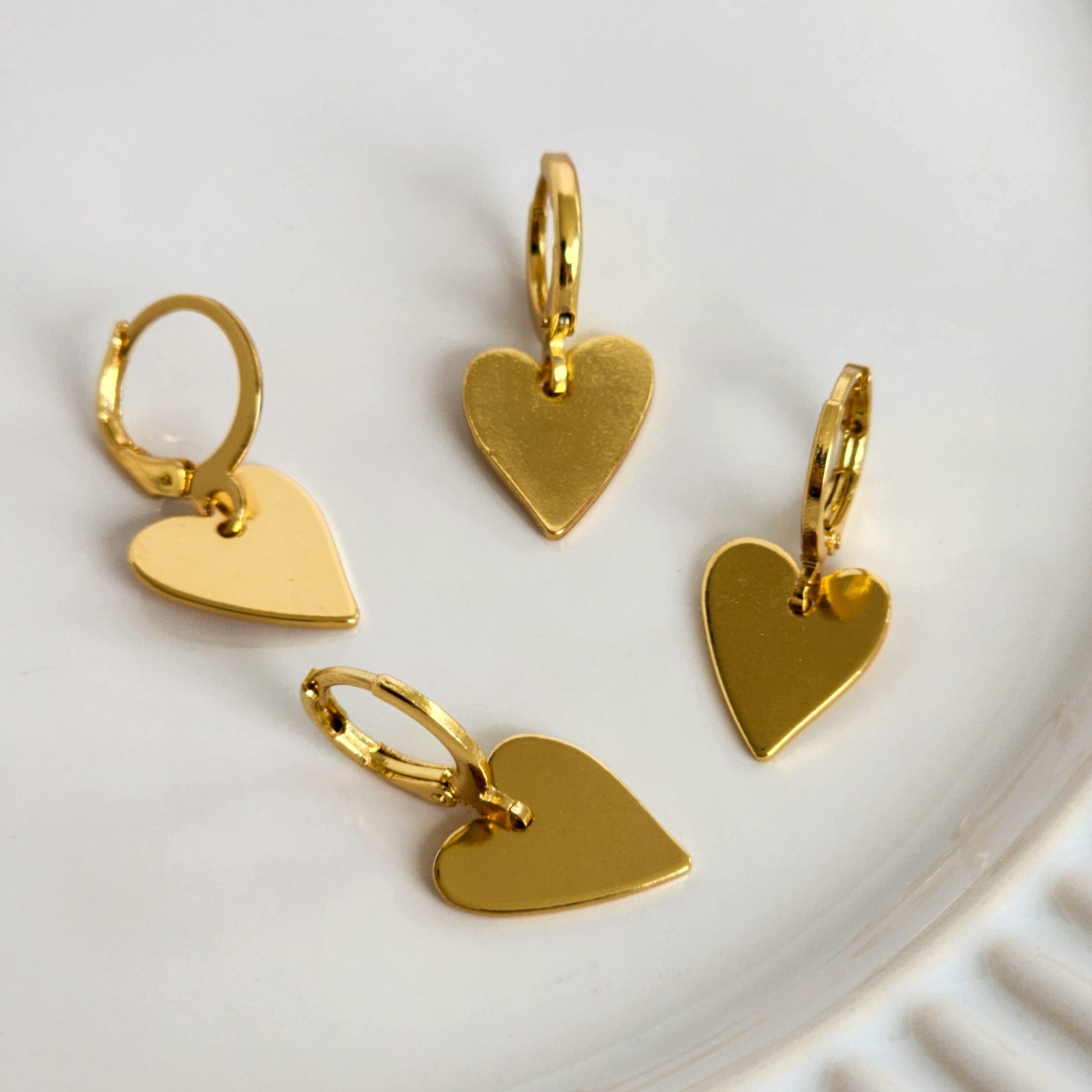 Brinco Argola Coração Liso - Banho de Ouro 18k