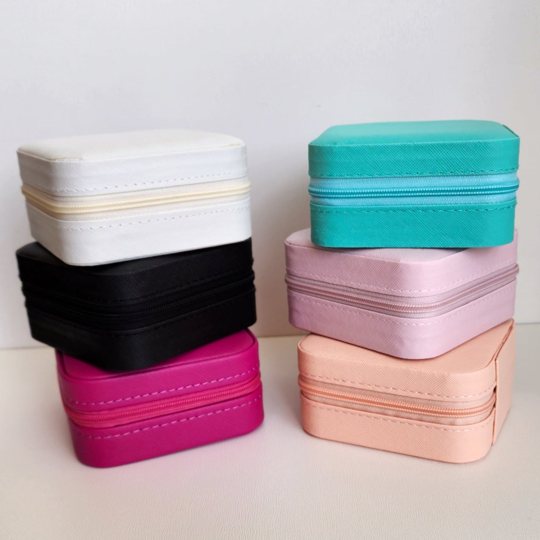 (BRINDE) Porta Joias Compacto para bolsa e viagem