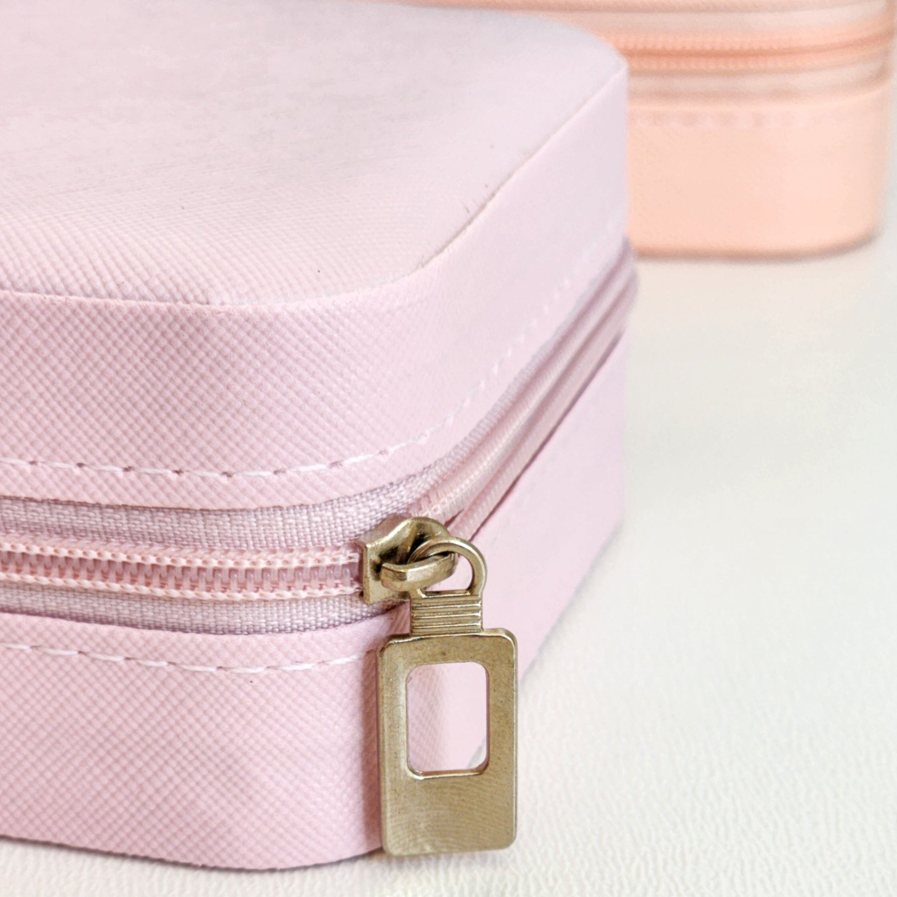 (BRINDE) Porta Joias Compacto para bolsa e viagem