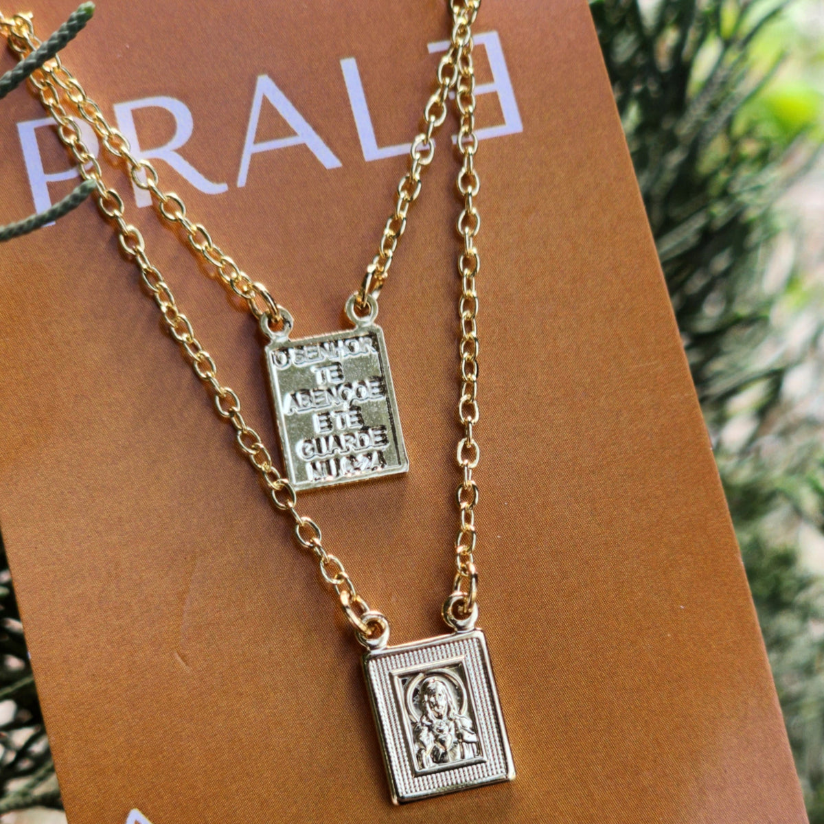 Colar Escapulário Mini Medalha Jesus Cristo - Banho de Ouro 18k