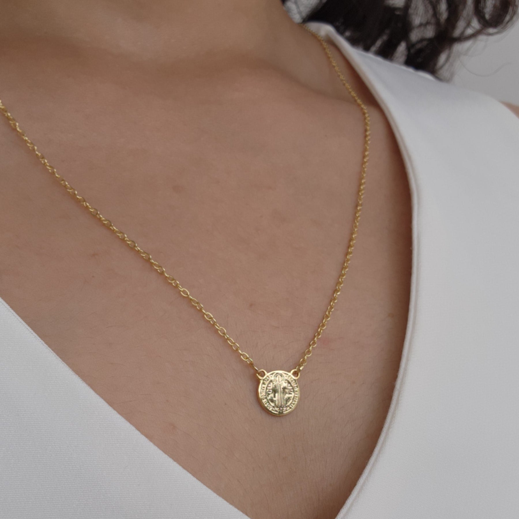 Colar Escapulário São Bento - Banho de Ouro 18k