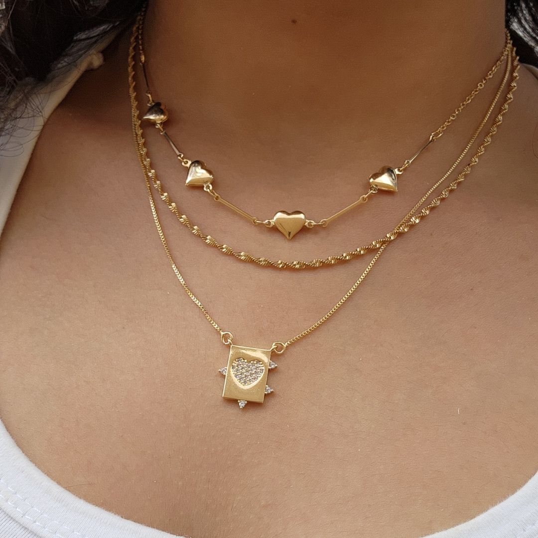 Colar Plaquinha Coração - Banho de Ouro 18k