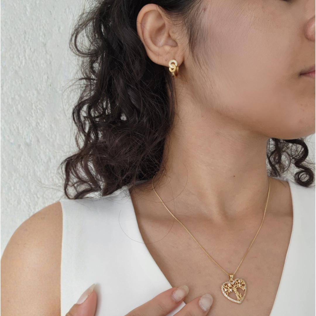 Kit Conjunto Colar Árvore da Vida Coração Cravejado + Brinco Argola Cravejado — Banho de Ouro 18k