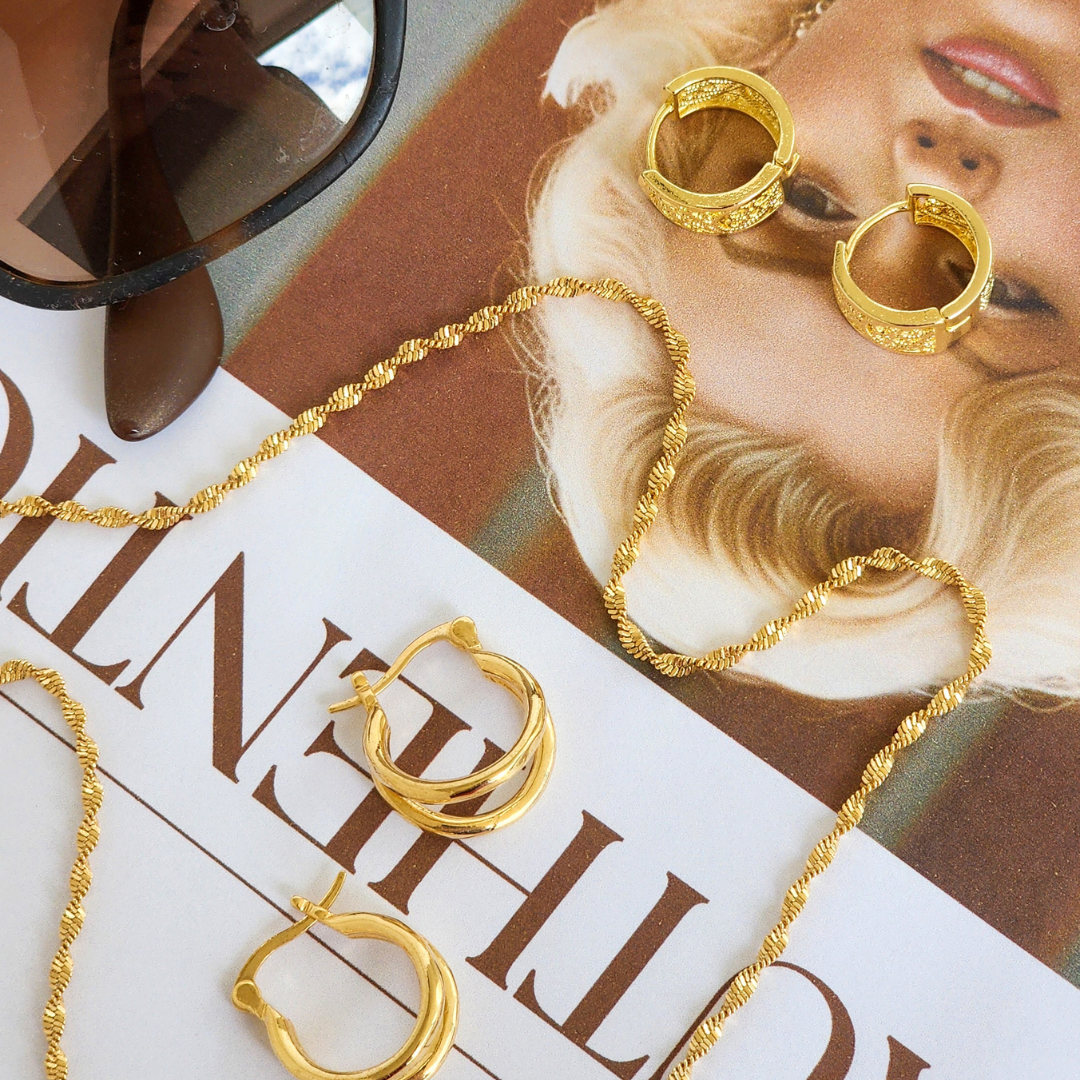 Choker Fita Torcida - Banho de Ouro 18k