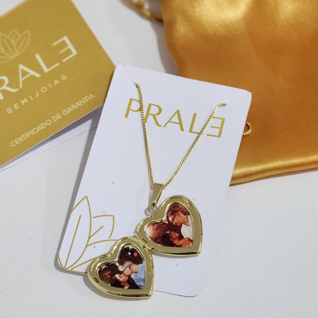 Colar Relicário Coração Personalizado - Banho de Ouro 18k
