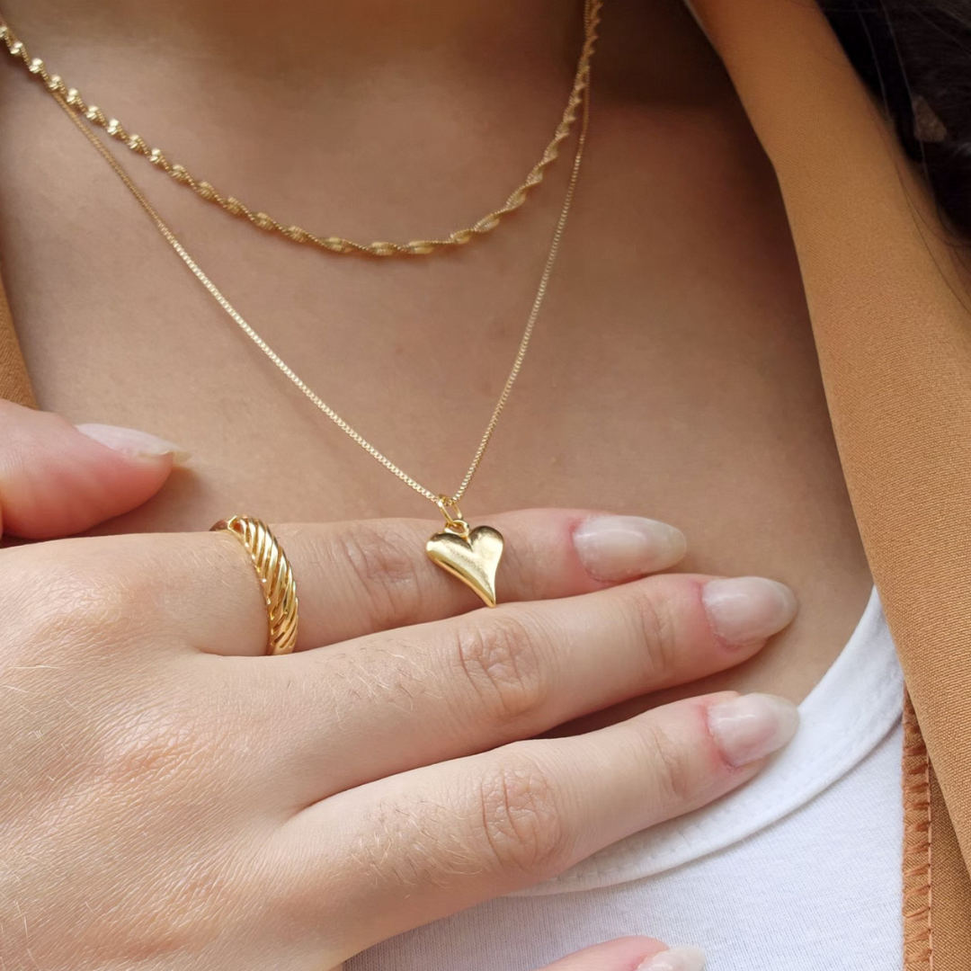 Colar Coração Orgânico Liso - Banho de Ouro 18k