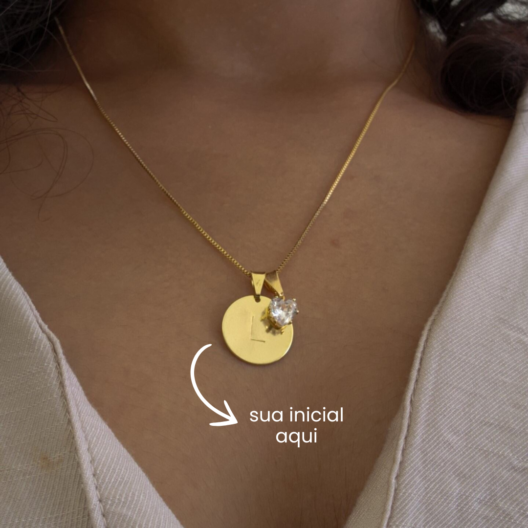 Colar Medalha Inicial Letra Personalizado por Punção - Banho de Ouro 18k