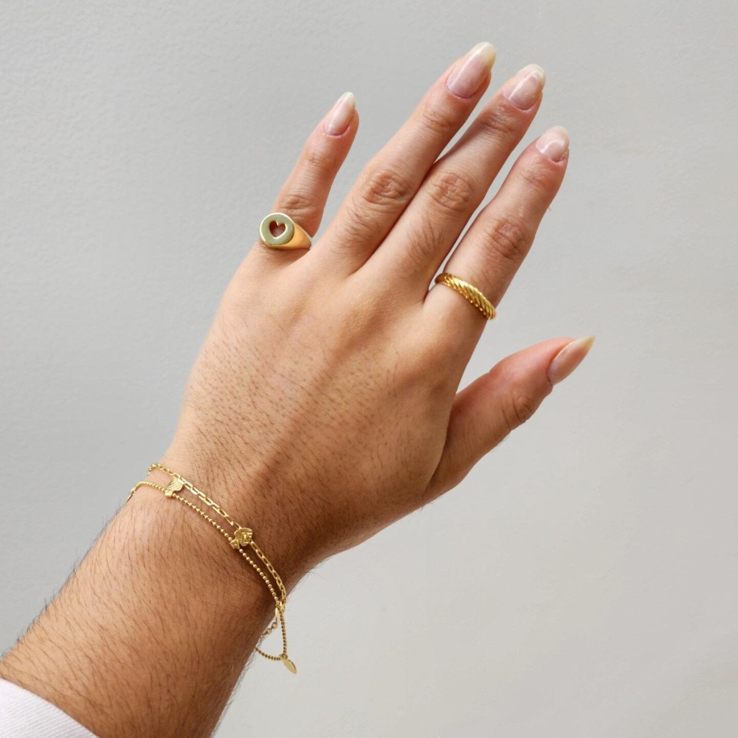 Anel Ajustável Croissant Vazado - Banho de Ouro 18k