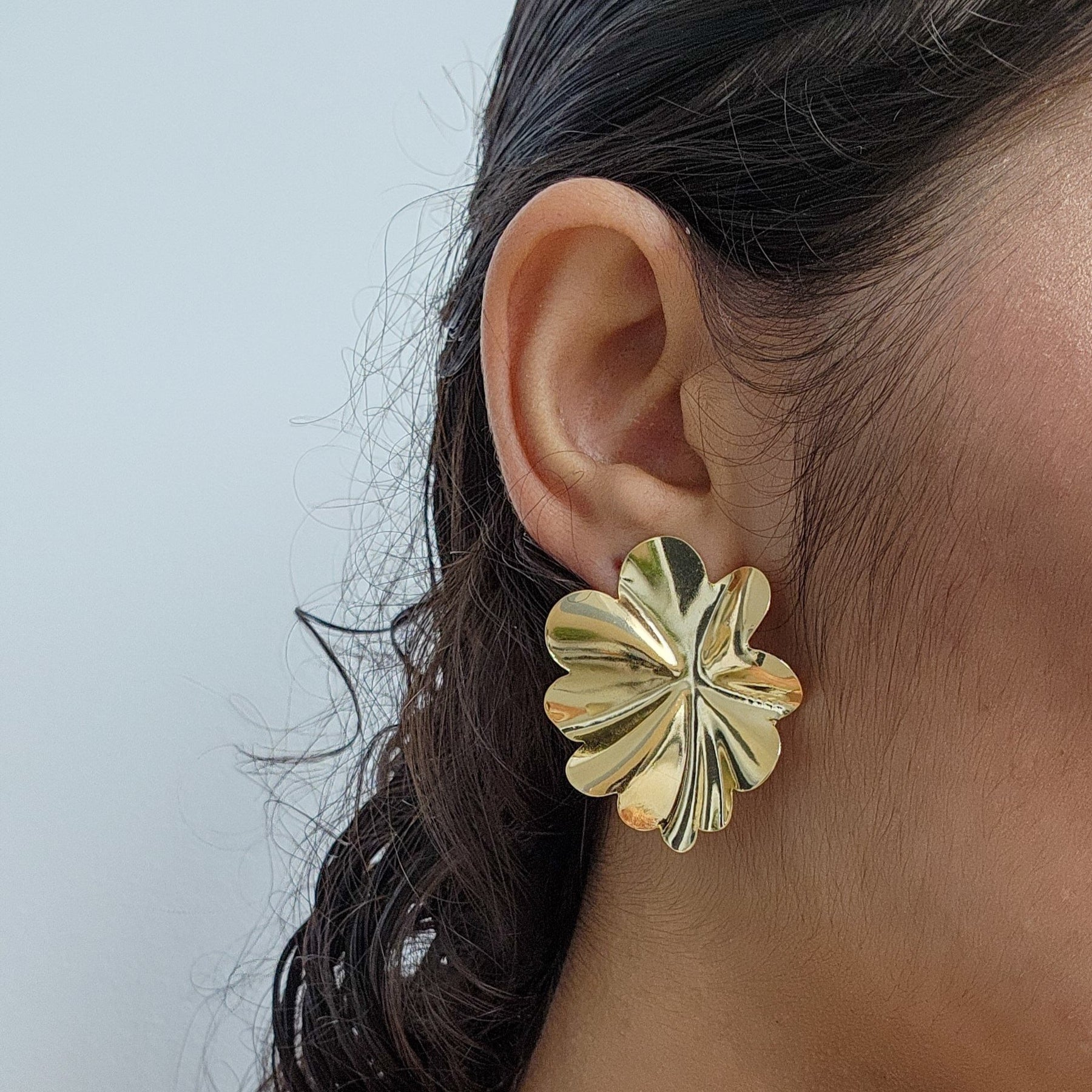 Brinco Orgânico Flor - Banho de Ouro 18k