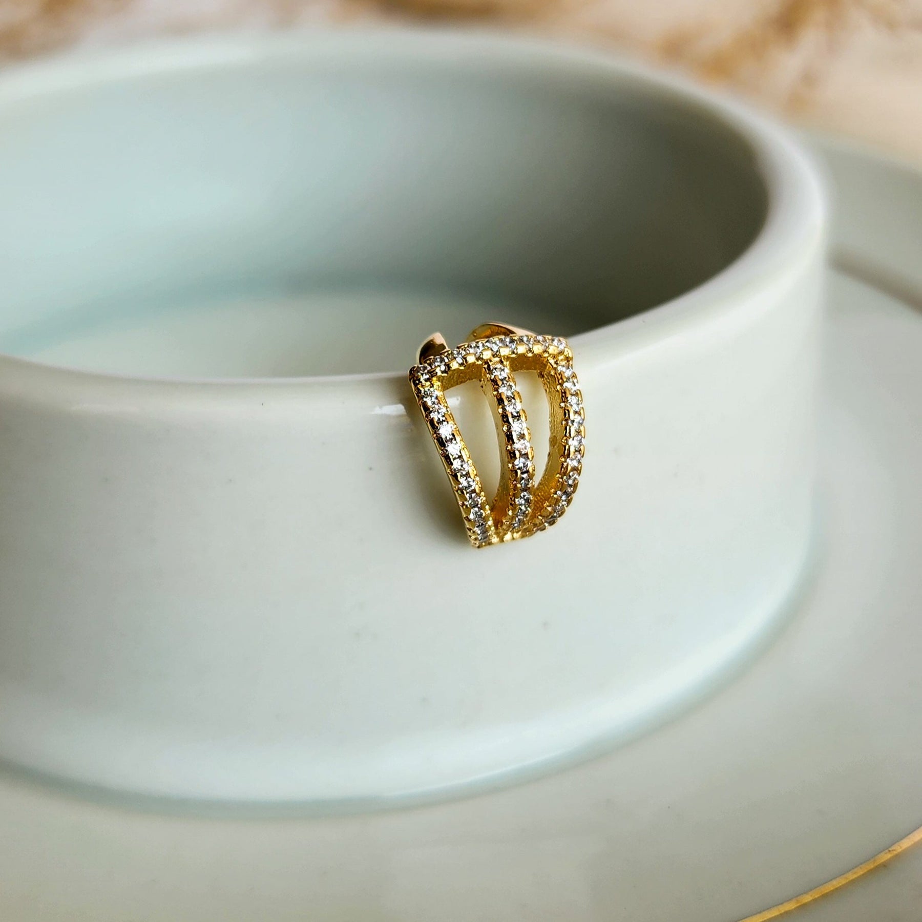 Piercing Fake Cravejado Fileiras - Banho de Ouro 18k