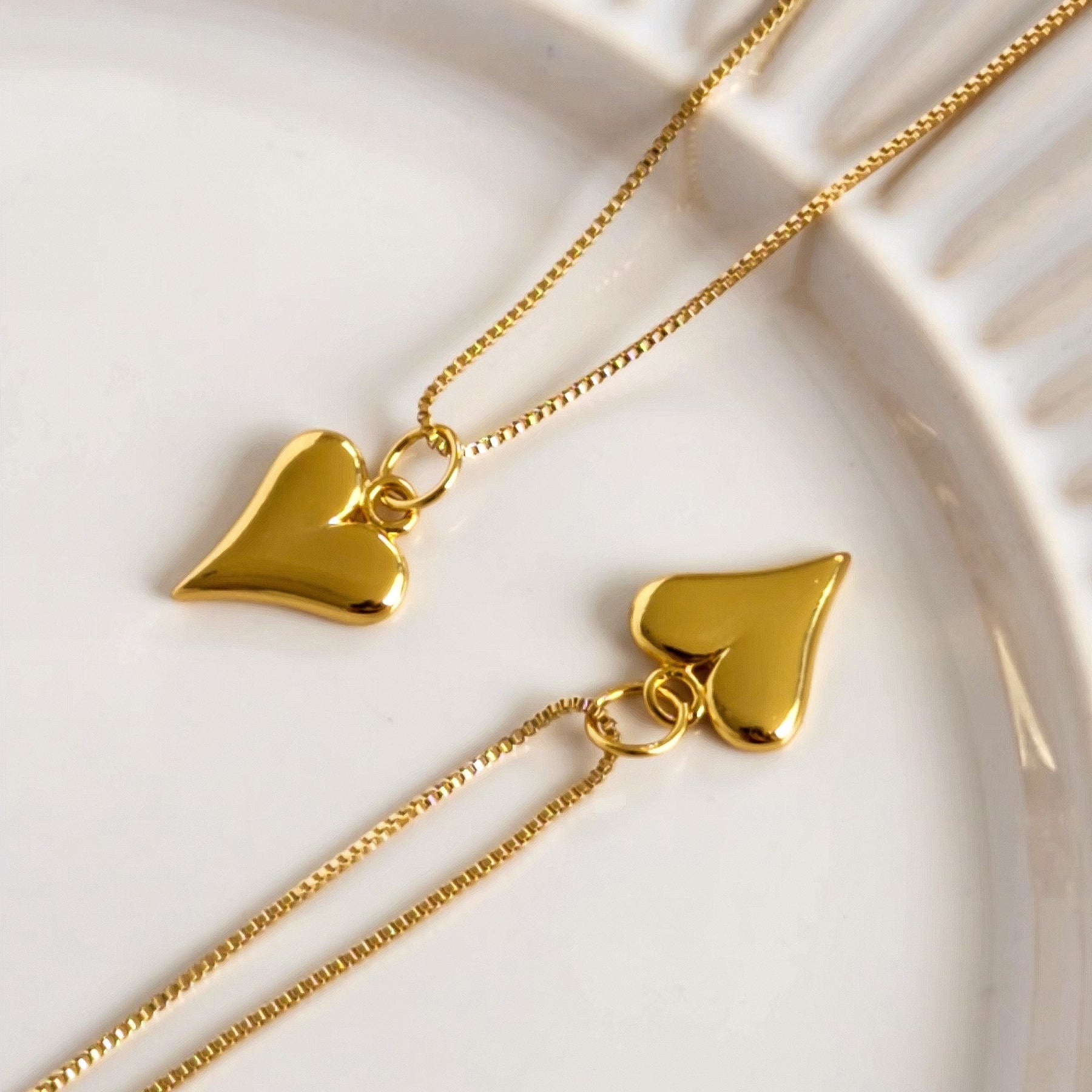 Colar Coração Orgânico Liso - Banho de Ouro 18k