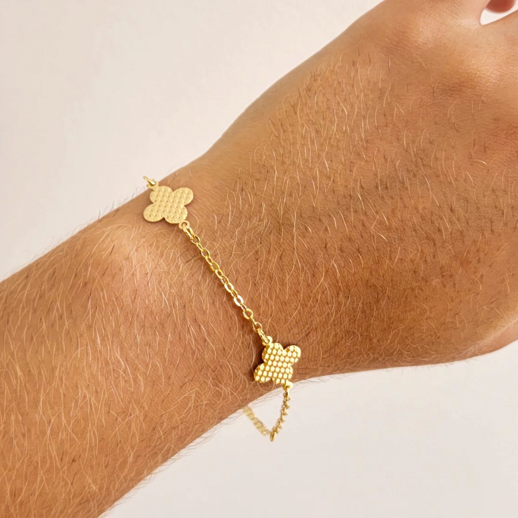 Pulseira Trevo Texturizada - Banho de Ouro 18k