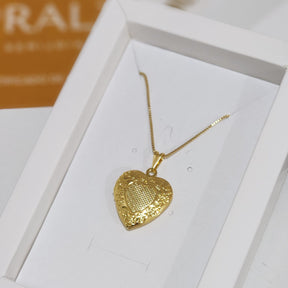Colar Relicário Coração Personalizado - Banho de Ouro 18k