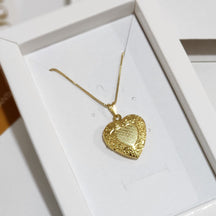 Colar Relicário Coração Personalizado - Banho de Ouro 18k ou Ródio Branco