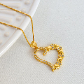 Colar Coração Vazado Cravejado Detalhado - Banho de Ouro 18k