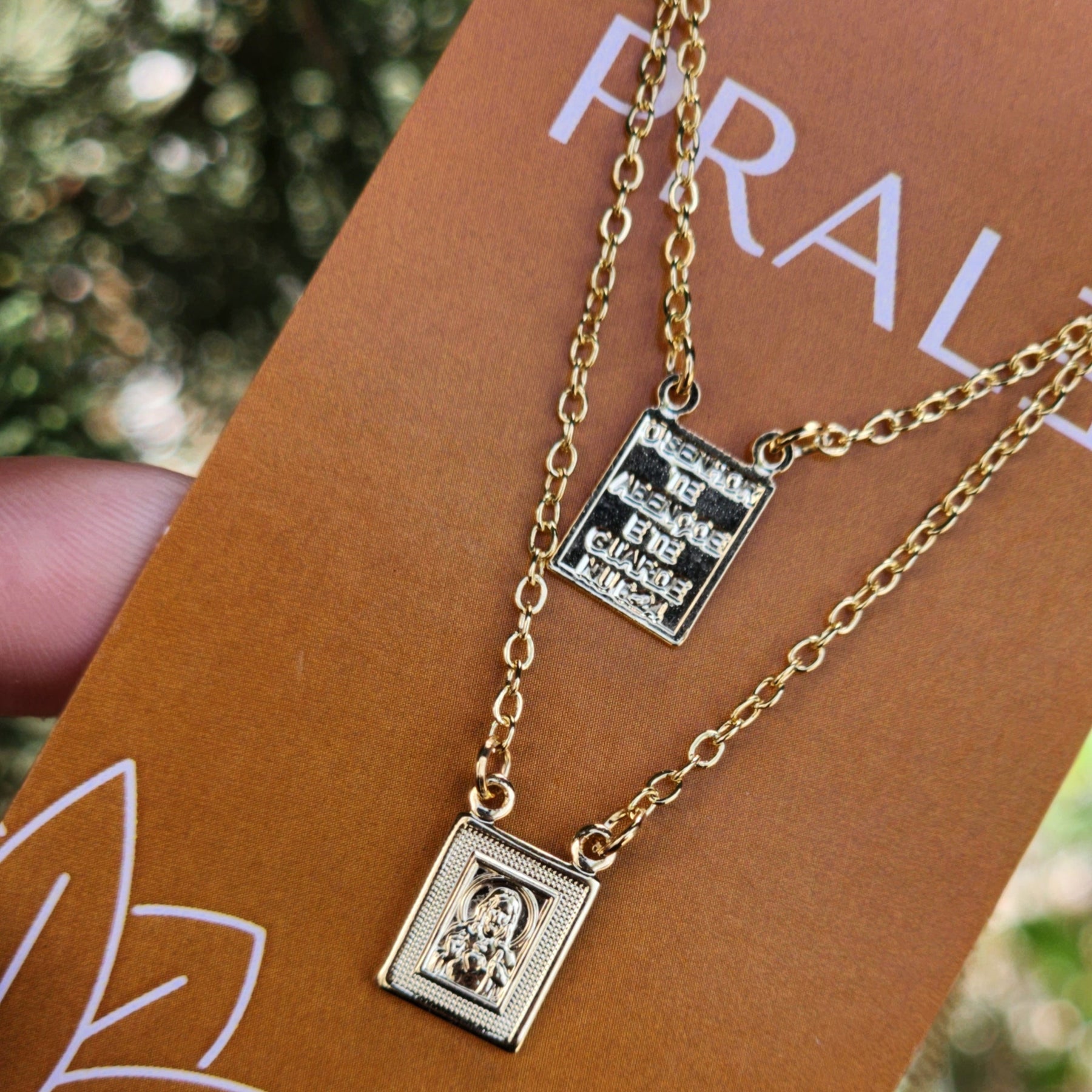 Colar Escapulário Mini Medalha Jesus Cristo - Banho de Ouro 18k