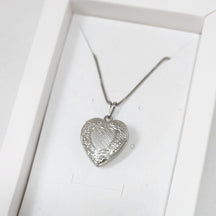 Colar Relicário Coração Personalizado - Banho de Ouro 18k ou Ródio Branco