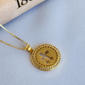 Colar Cruz Cravejado - Banho de Ouro 18k