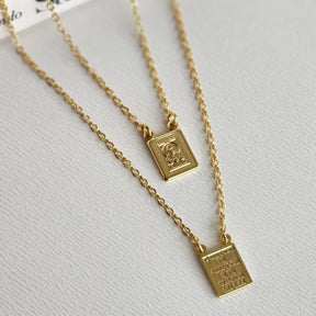 Colar Escapulário Mini Medalha Jesus Cristo - Banho de Ouro 18k