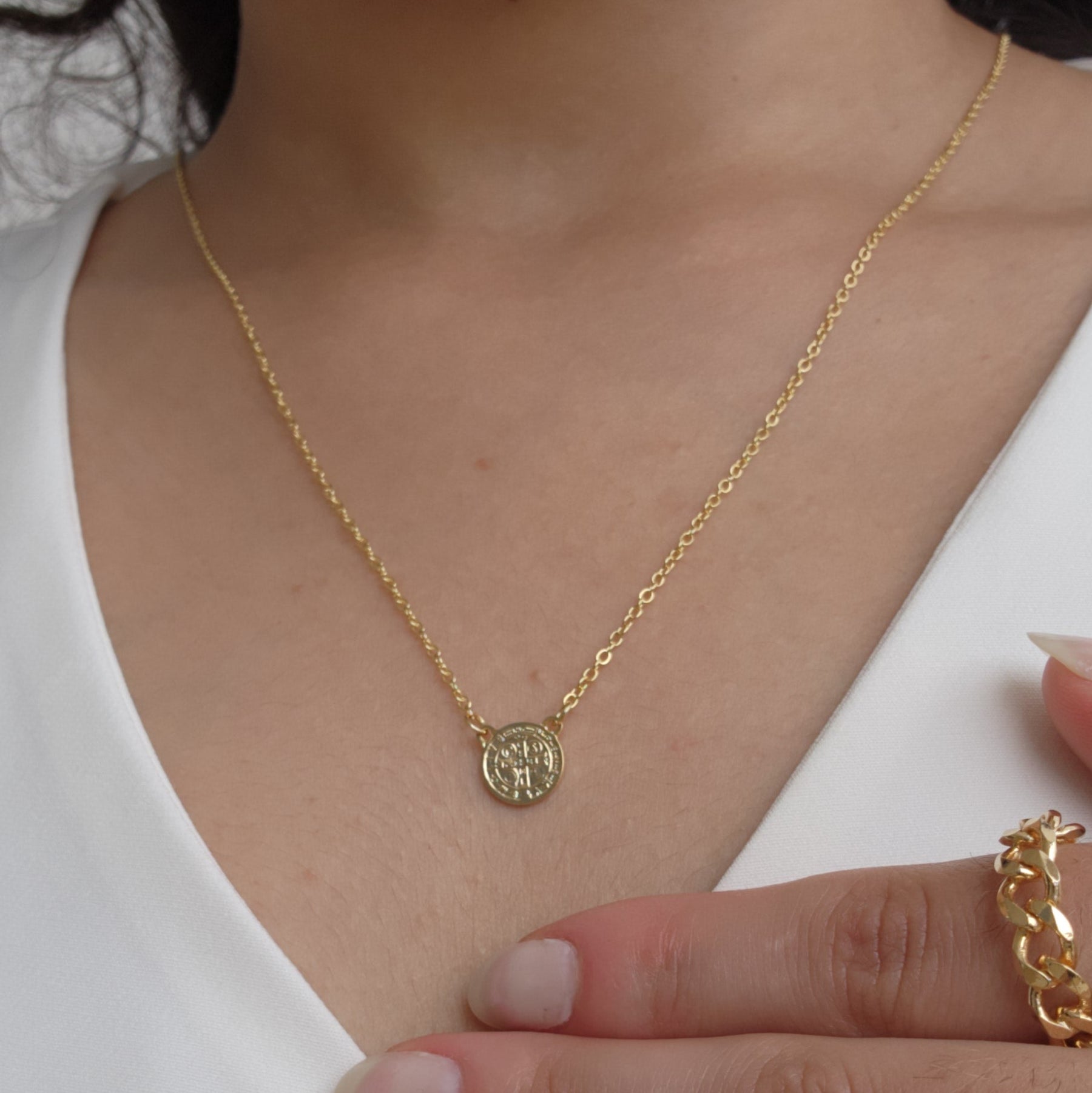 Colar Escapulário São Bento - Banho de Ouro 18k