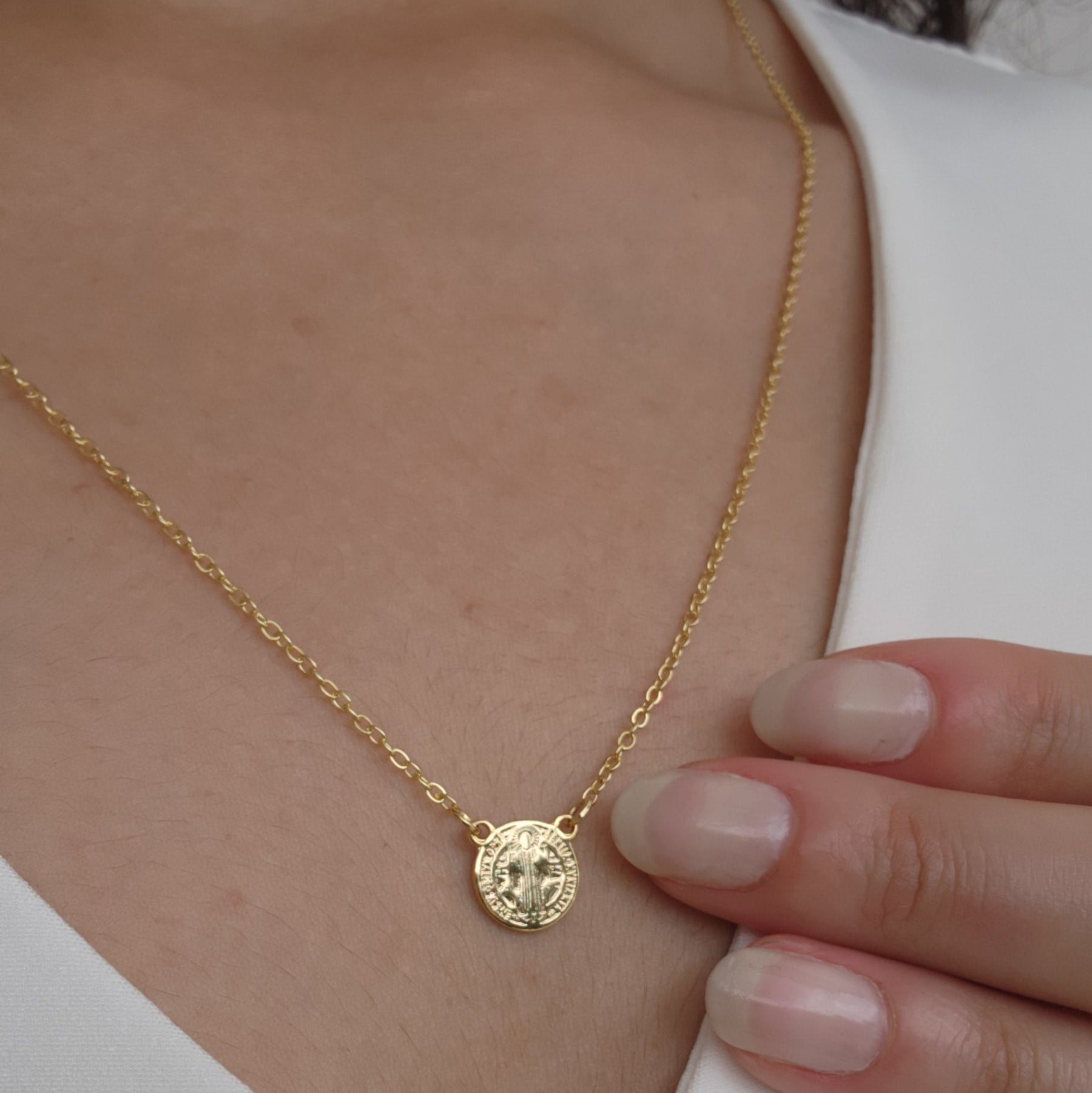 Colar Escapulário São Bento - Banho de Ouro 18k