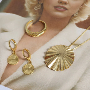 Kit Colar Orgânico + Brinco Argola Medalha Texturizada + Anel Croissant Regulável - Banho de Ouro 18k