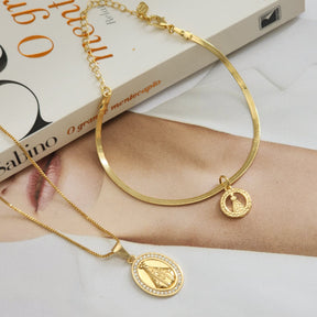 Kit Colar Nossa Senhora Cravejado + Pulseira Nossa Senhora Texturizada - Banho de Ouro 18k