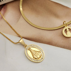 Kit Colar Nossa Senhora Cravejado + Pulseira Nossa Senhora Texturizada - Banho de Ouro 18k