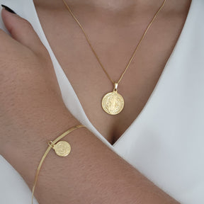 Kit Colar Medalha + Pulseira Fita São Bento - Banho de Ouro 18K