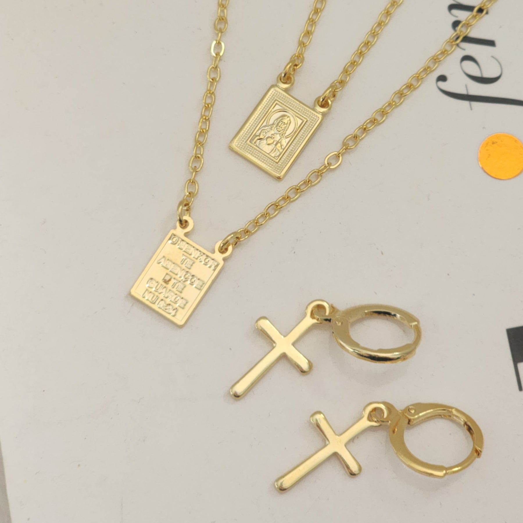 Kit Colar Escapulário Jesus Cristo + Brinco Argola Cruz - Banho de Ouro 18k