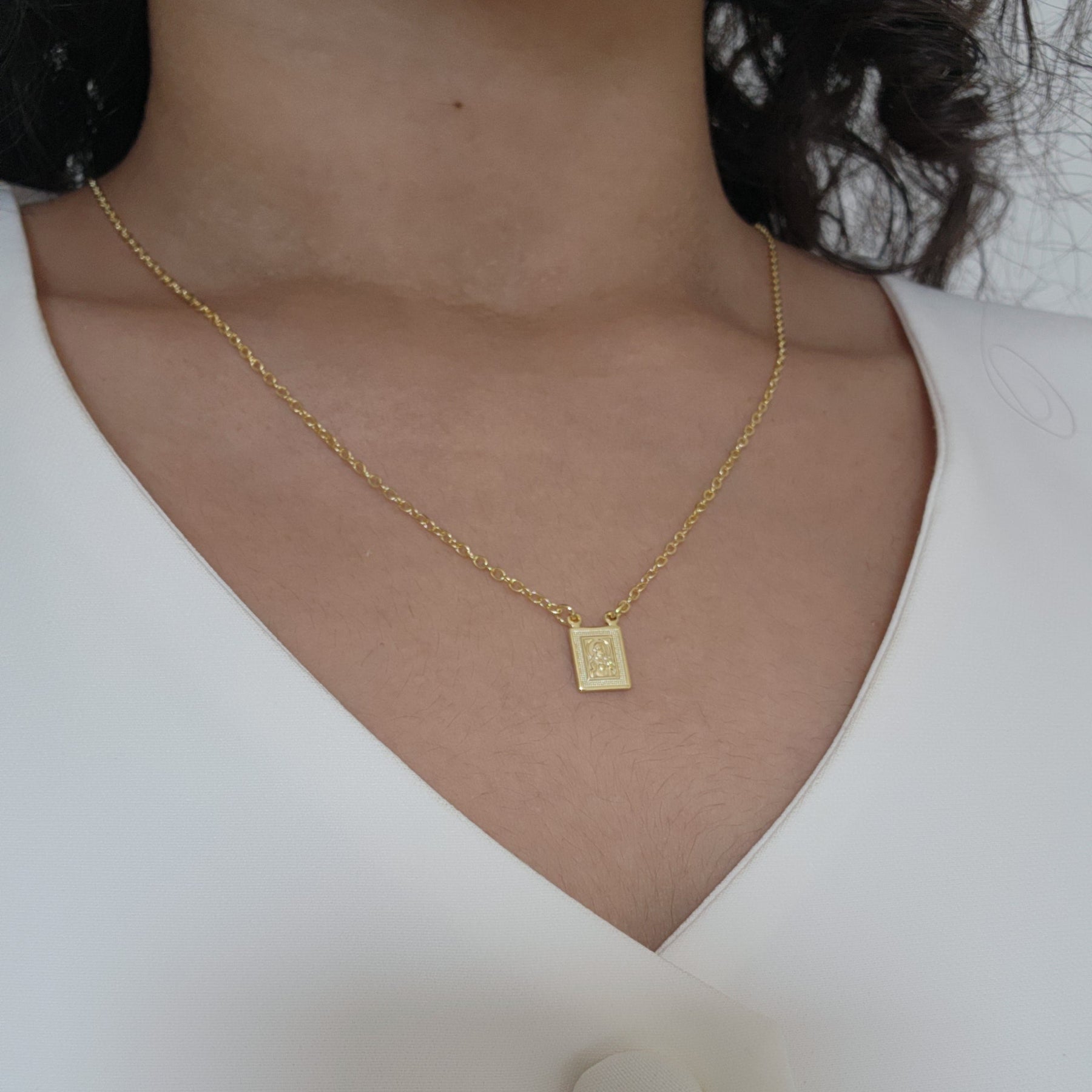 Kit Colar Escapulário Jesus Cristo + Brinco Argola Cruz - Banho de Ouro 18k