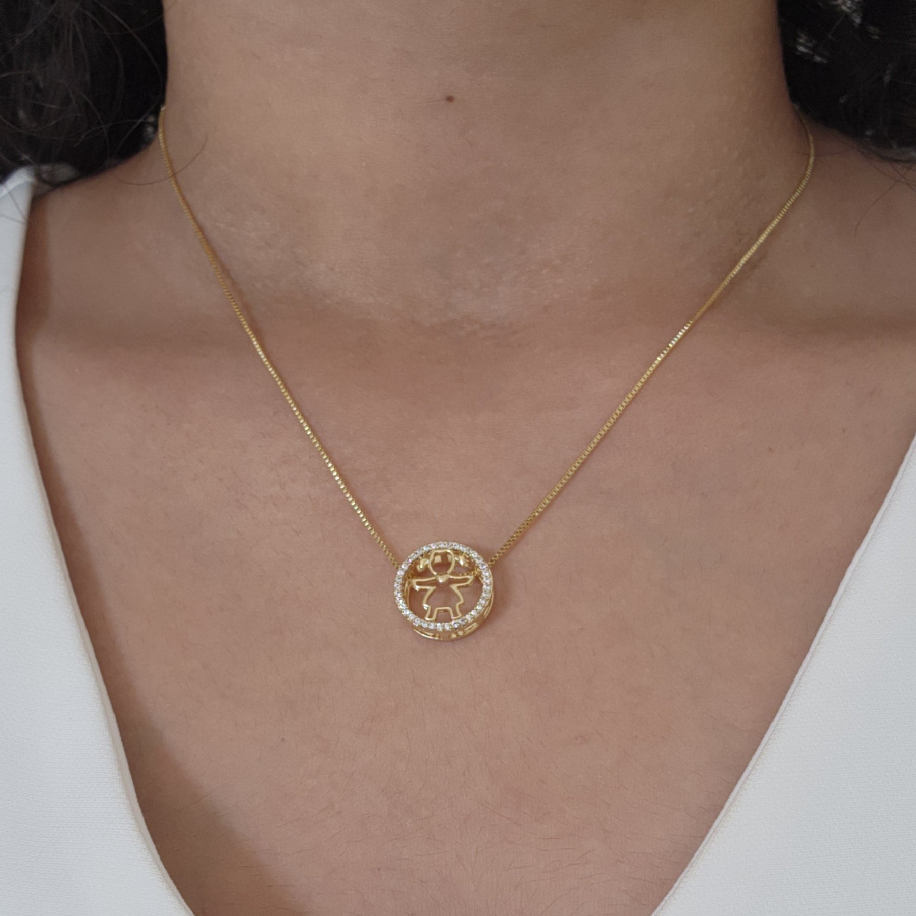 Colar Filhos Menina Cravejado - Banho de Ouro 18k