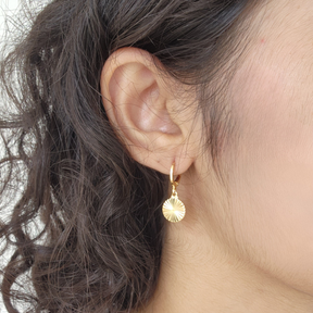 Kit Colar Orgânico + Brinco Argola Medalha Texturizada + Anel Croissant Regulável - Banho de Ouro 18k