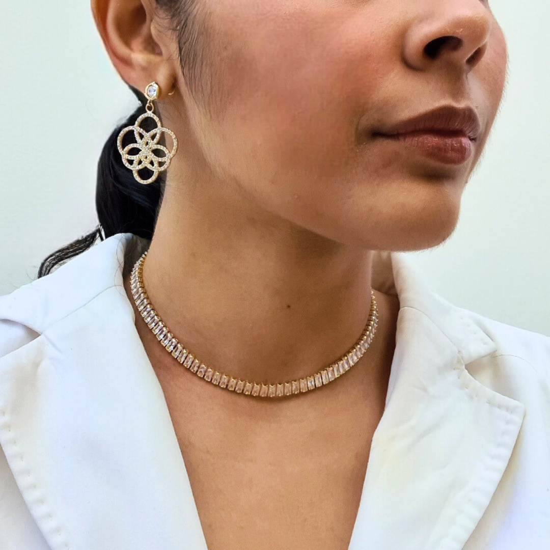 Choker Cravejada Zircônias Baguete - Banho de Ouro 18k