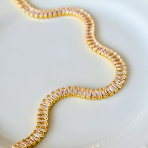 Choker Cravejada Zircônias Baguete - Banho de Ouro 18k