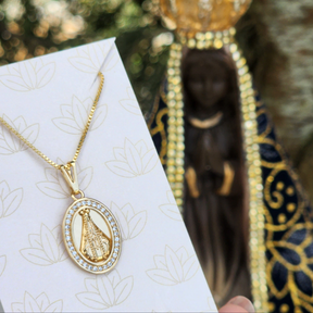 Colar Medalha Nossa Senhora Cravejado - Banho de Ouro 18k