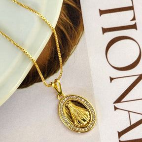 Colar Medalha Nossa Senhora Cravejado - Banho de Ouro 18k