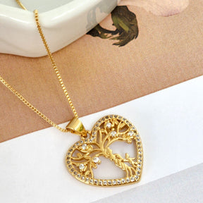 Colar Árvore da Vida Coração Cravejado - Banho de Ouro 18k