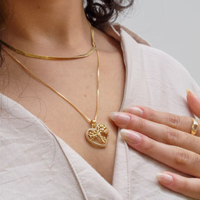 Colar Árvore da Vida Coração Cravejado - Banho de Ouro 18k