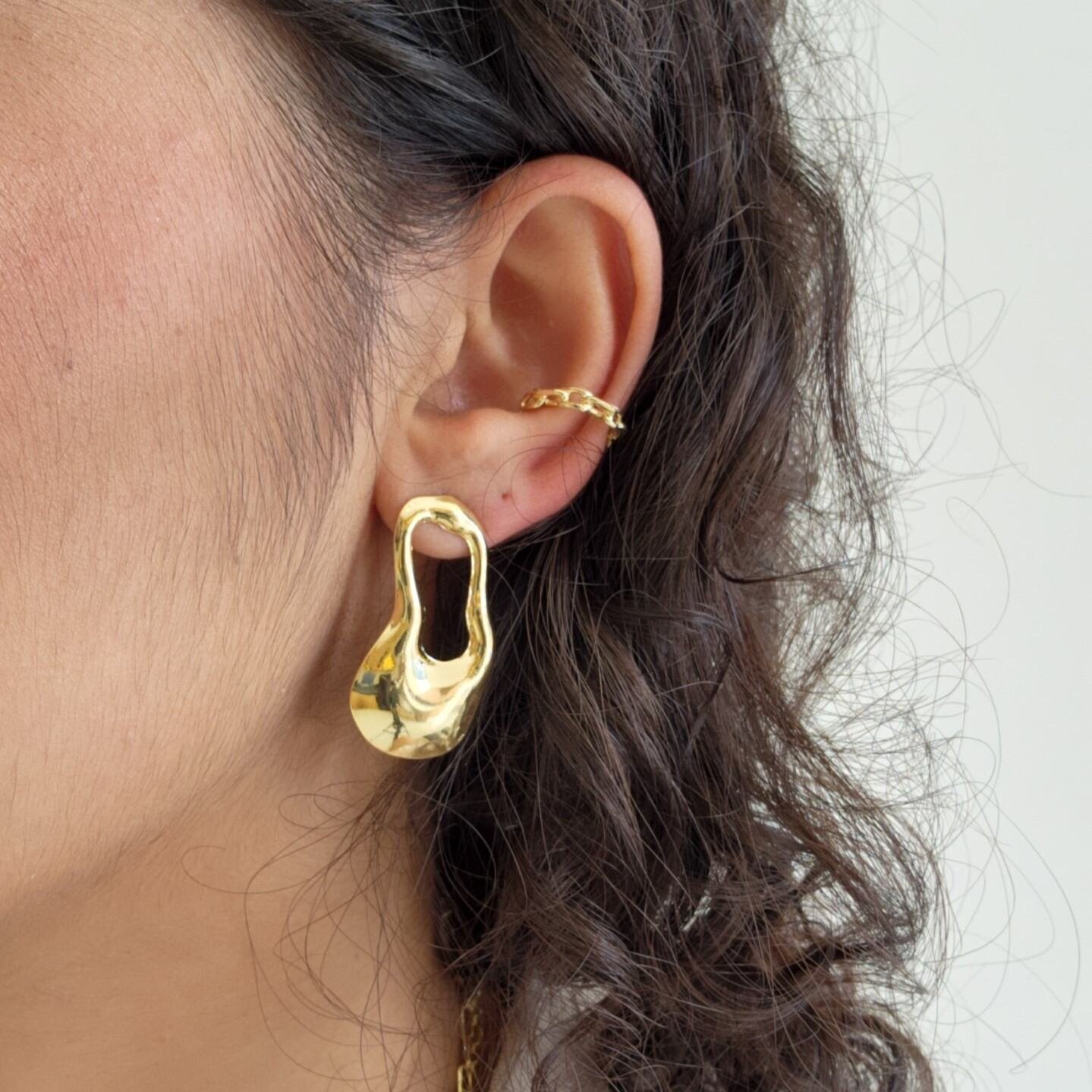 Brinco Orgânico Derretido - Banho de Ouro 18k